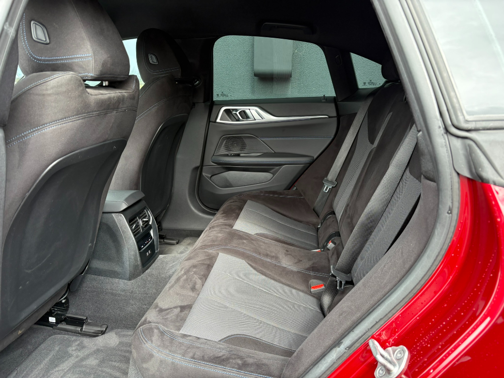 2024 BMW i4