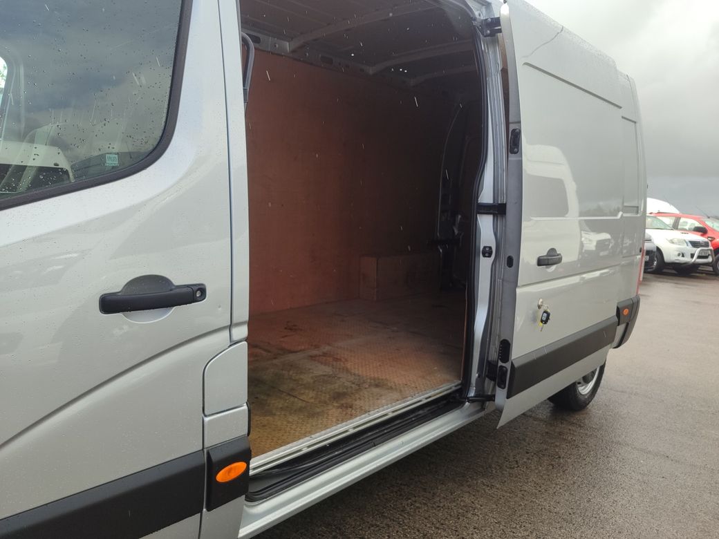 2022 Renault Master