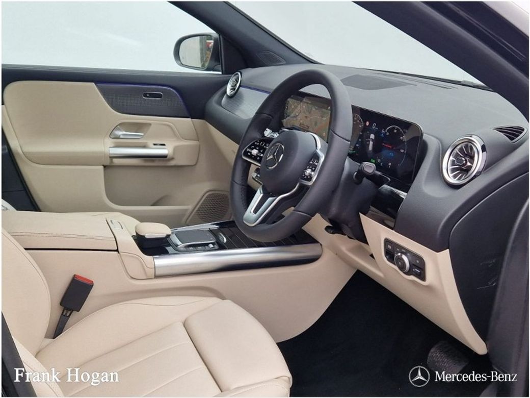 2025 Mercedes-Benz EQA