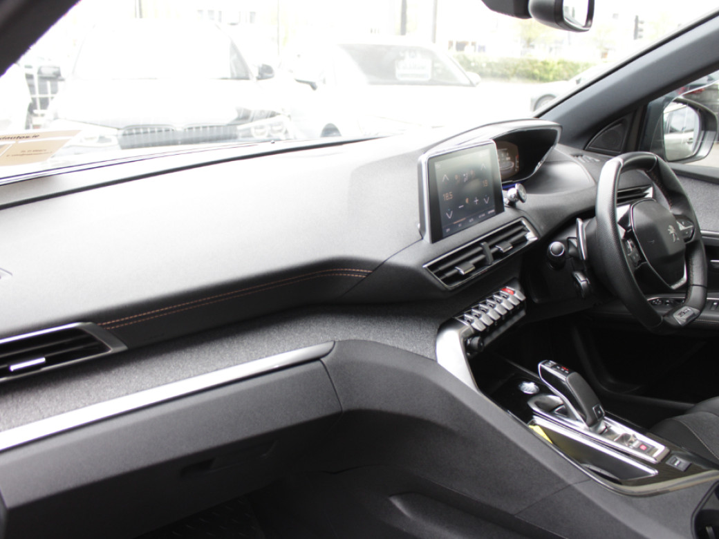 2020 Peugeot 3008