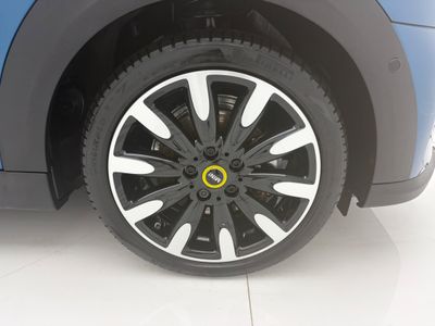 2024 Mini Hatch