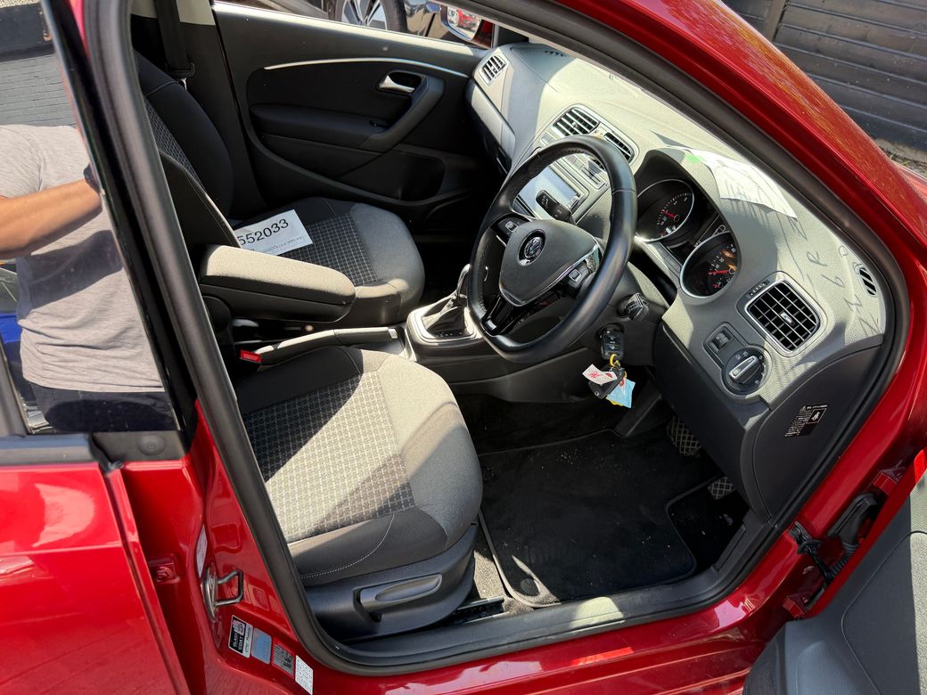 2016 Volkswagen Polo