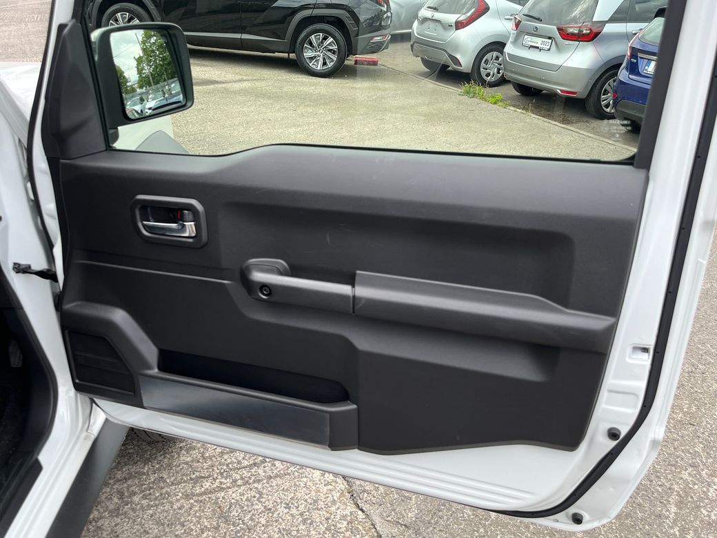 2025 Suzuki Jimny
