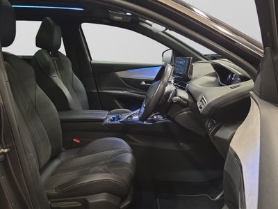 2021 Peugeot 5008