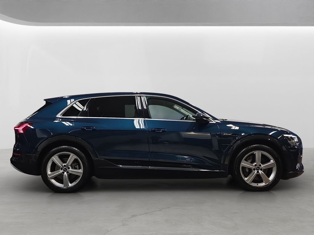 2023 Audi e-tron