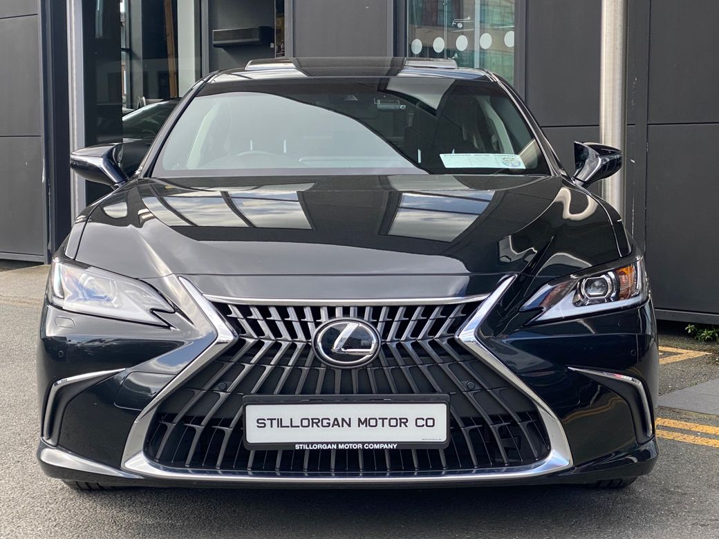 2023 Lexus ES 300h
