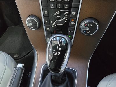2018 Volvo V40