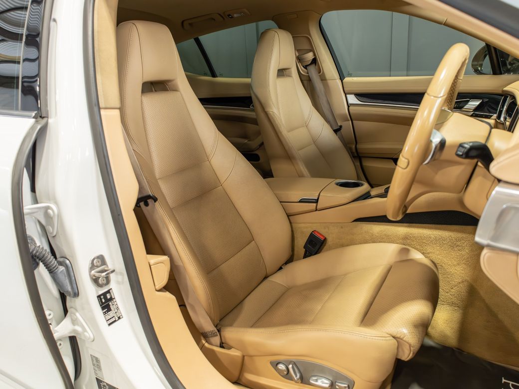 2014 Porsche Panamera