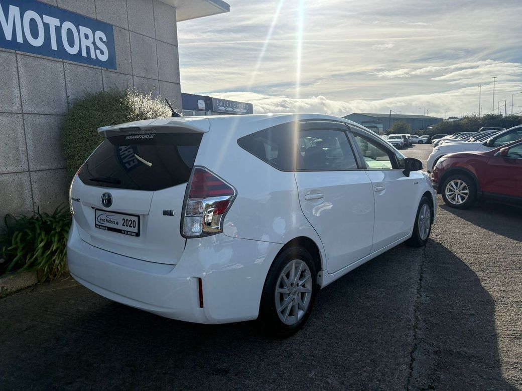 2020 Toyota Prius Alpha