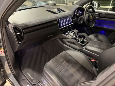 2023 Porsche Cayenne