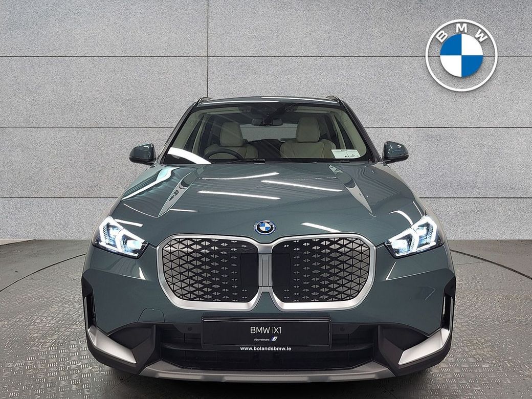 2025 BMW iX1