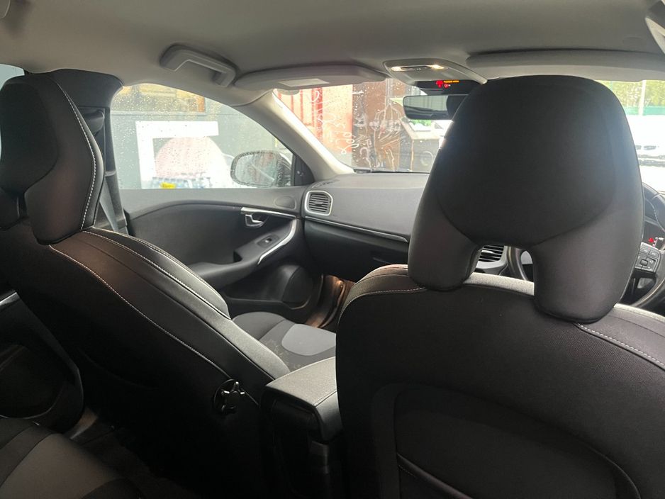 2015 Volvo V40