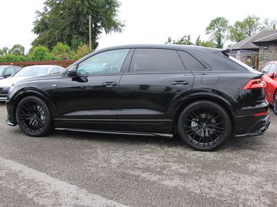 2023 Audi Q8
