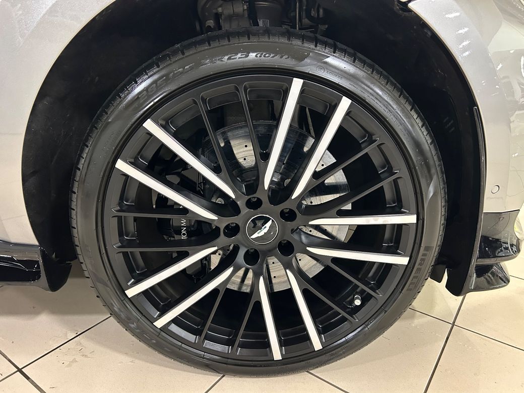 2023 Aston Martin DBX