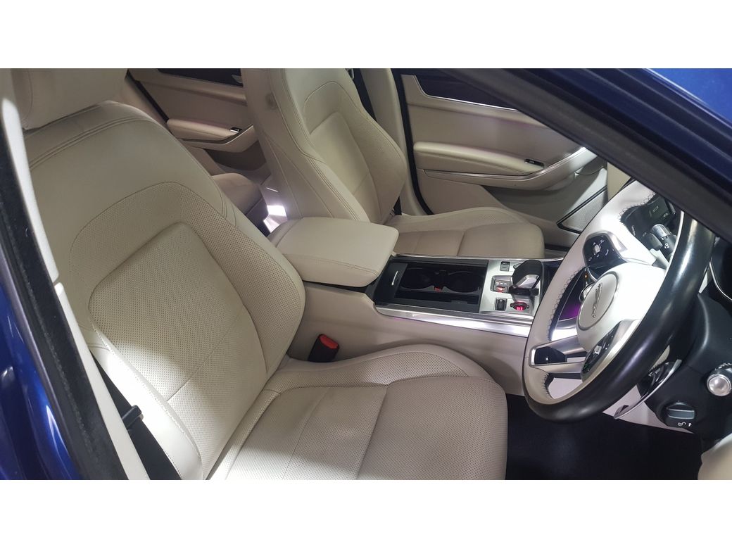 2021 Jaguar XF