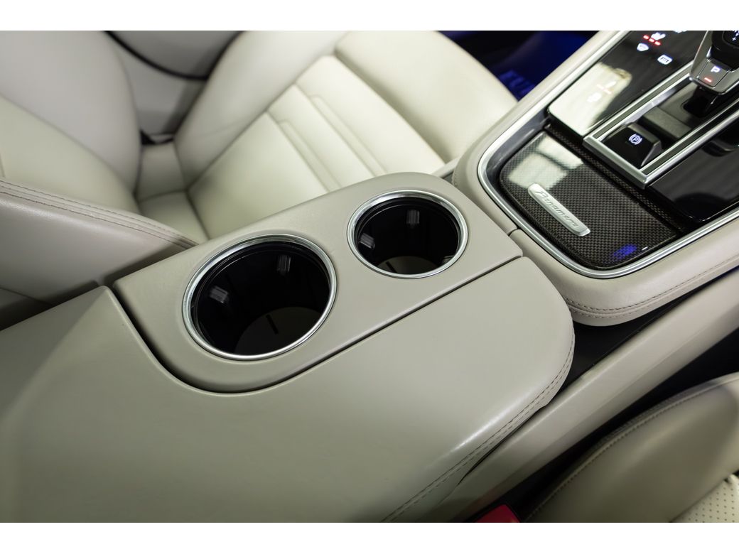 2018 Porsche Panamera