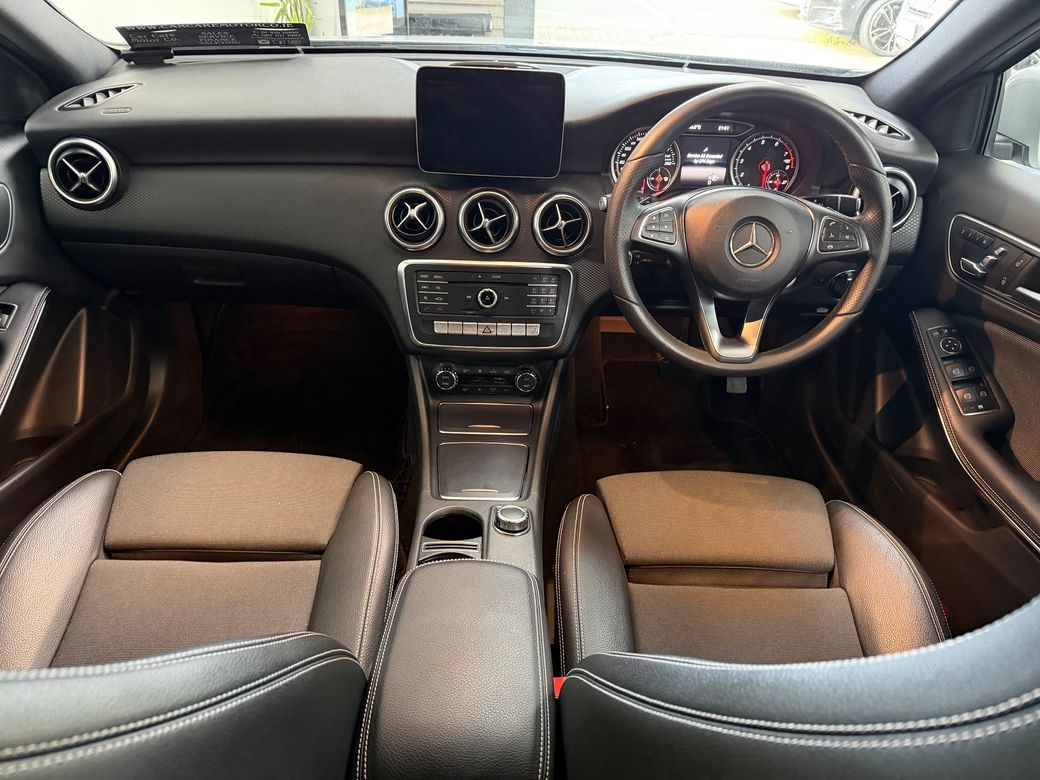 2017 Mercedes-Benz A 180