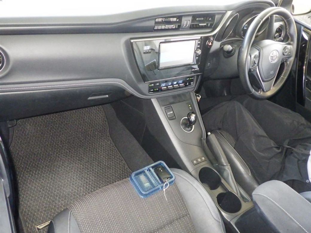 2016 Toyota Auris