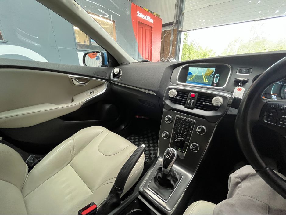 2015 Volvo V40