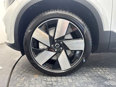 2026 Volvo EX40