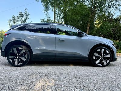 2022 Renault Megane E-Tech