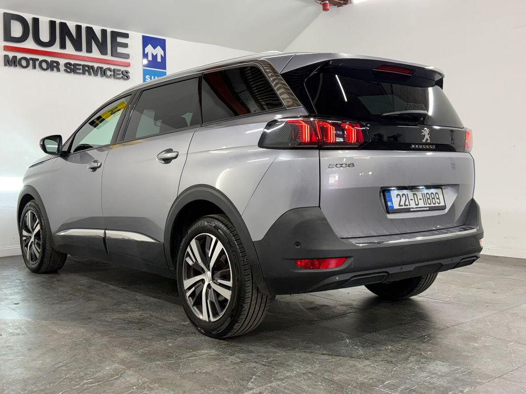 2022 Peugeot 5008