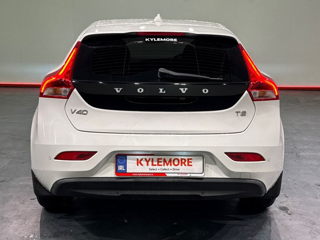 2018 Volvo V40