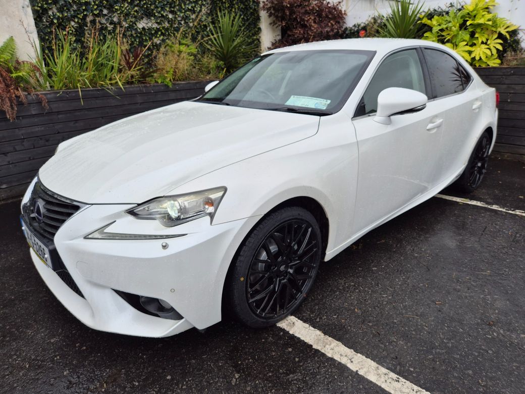 2014 Lexus IS 300h