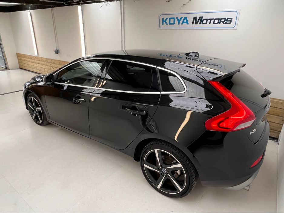 2016 Volvo V40