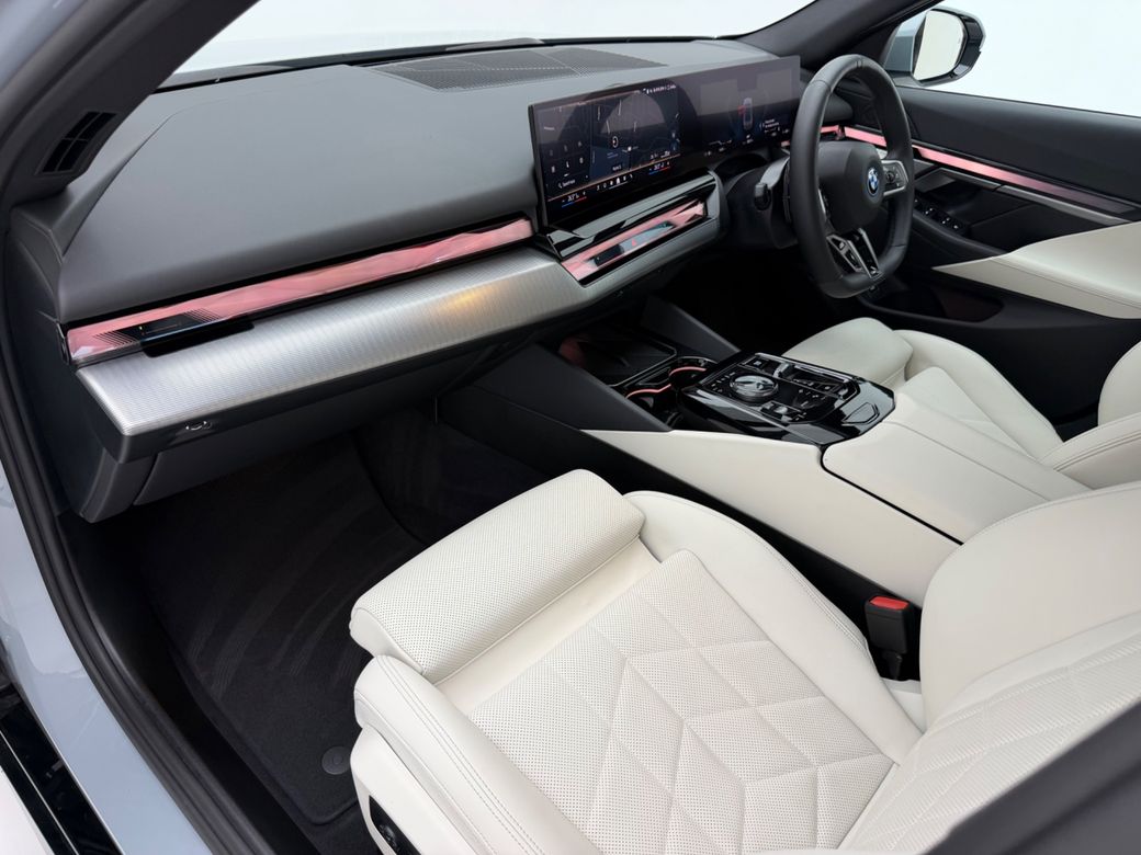 2024 BMW i5