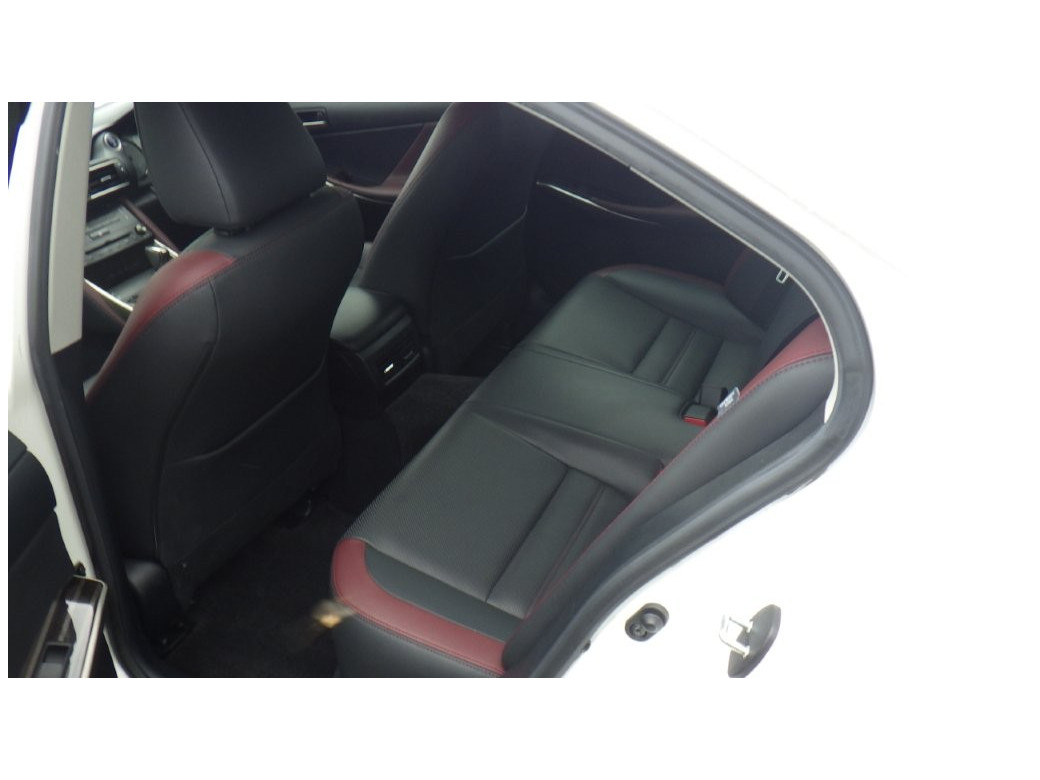 2018 Lexus IS 300h
