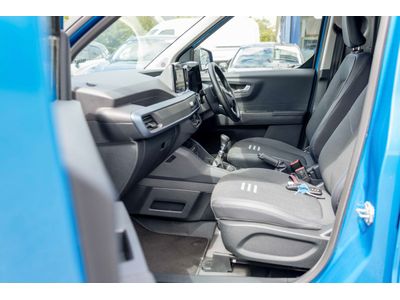 2025 Ford Transit Courier