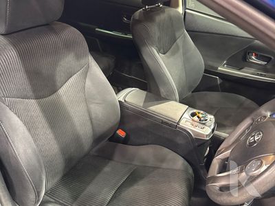 2018 Toyota Prius Alpha