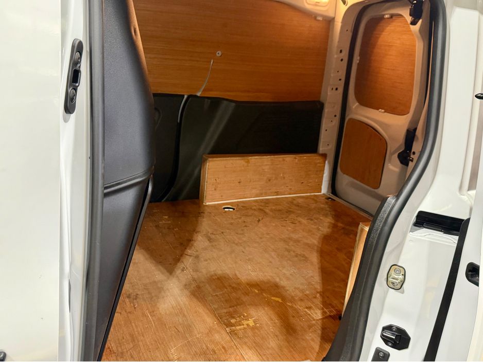 2023 Peugeot Partner