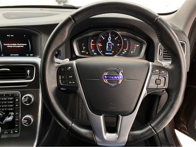 2016 Volvo V60 Cross Country