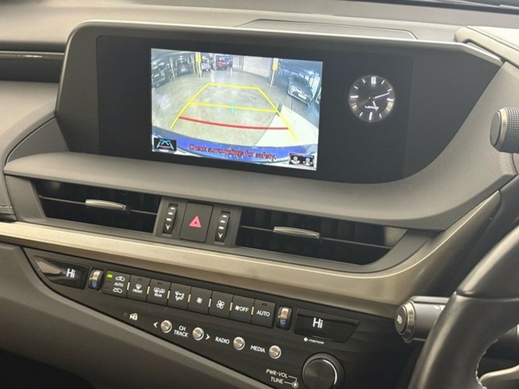 2020 Lexus ES 300h