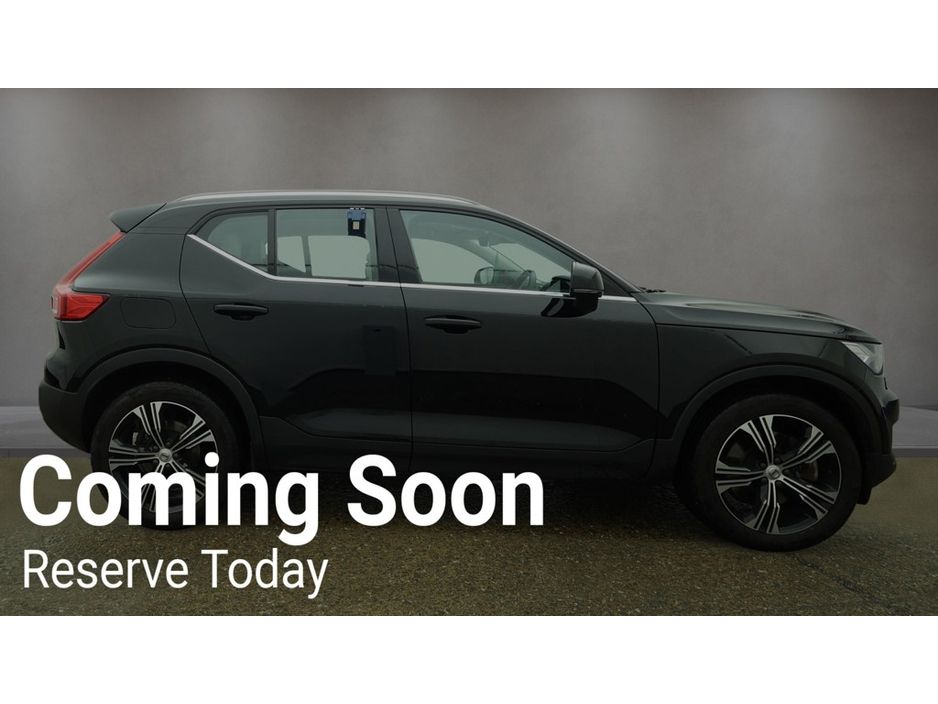 2022 Volvo XC40
