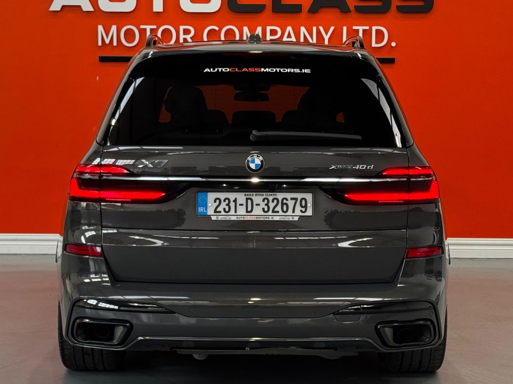 2023 BMW X7
