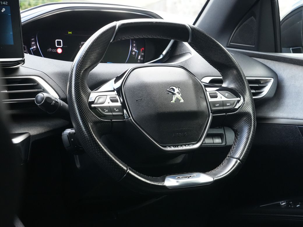 2022 Peugeot 5008