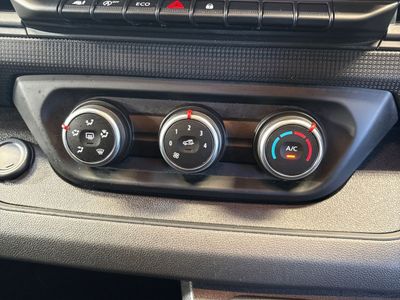 2025 Renault Trafic