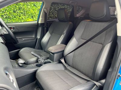 2017 Toyota Auris