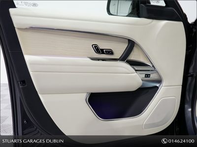 2025 Land Rover Range Rover