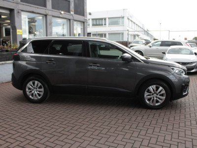 2020 Peugeot 5008
