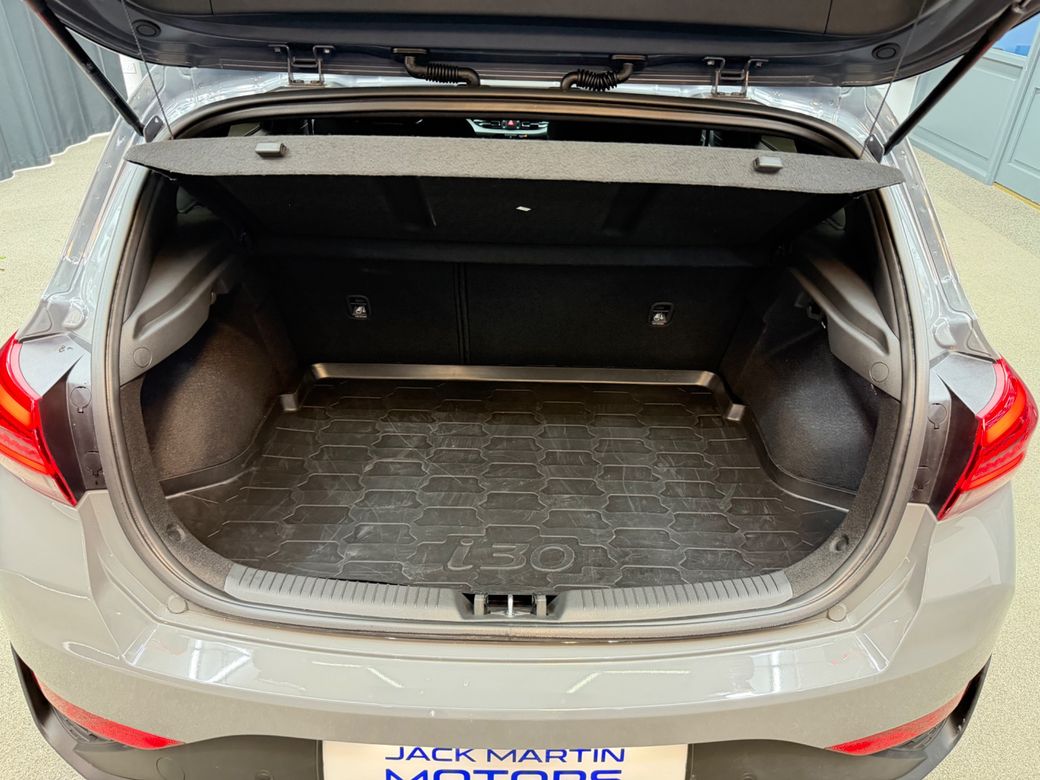 2025 Hyundai i30