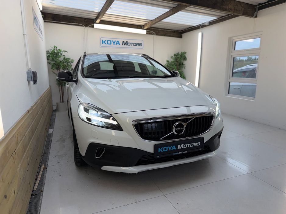 2017 Volvo V40