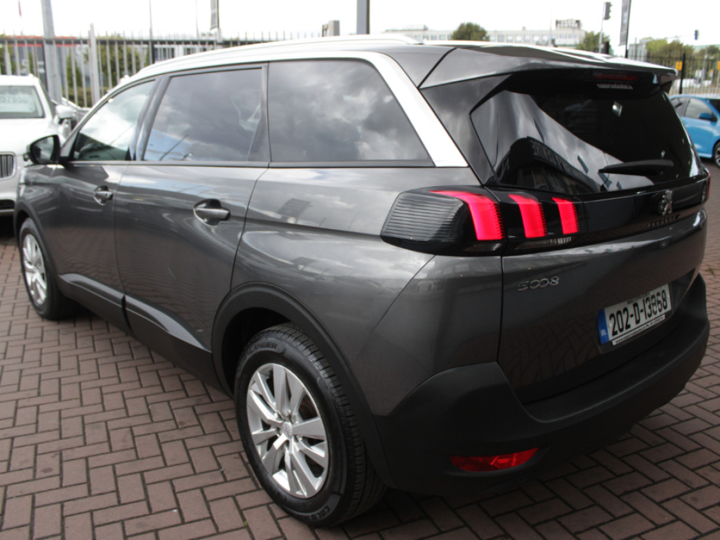 2020 Peugeot 5008