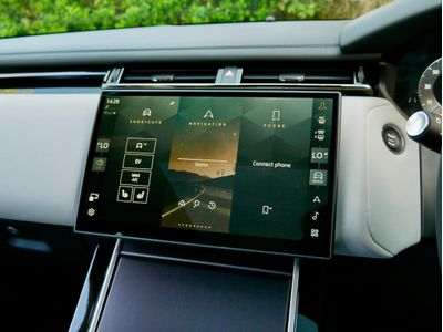 2025 Land Rover Range Rover Velar