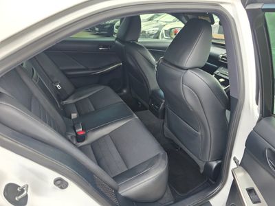 2016 Lexus IS