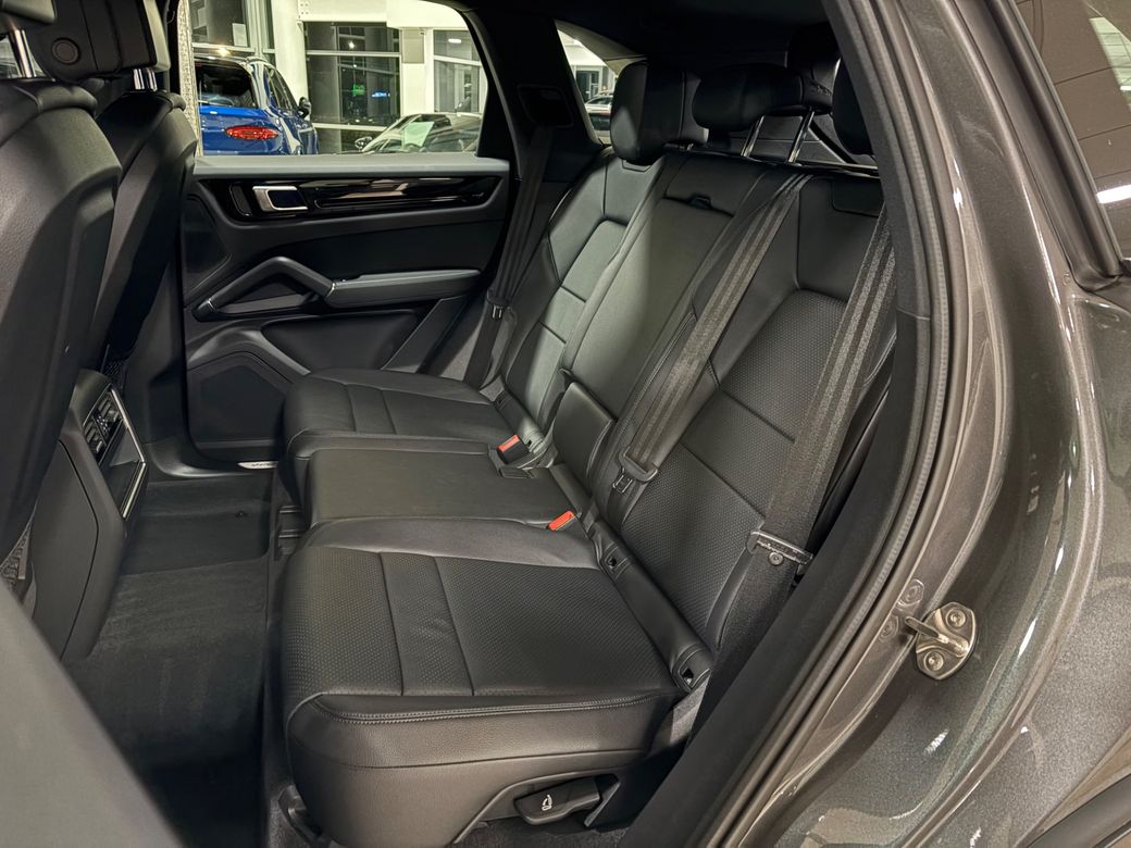 2022 Porsche Cayenne