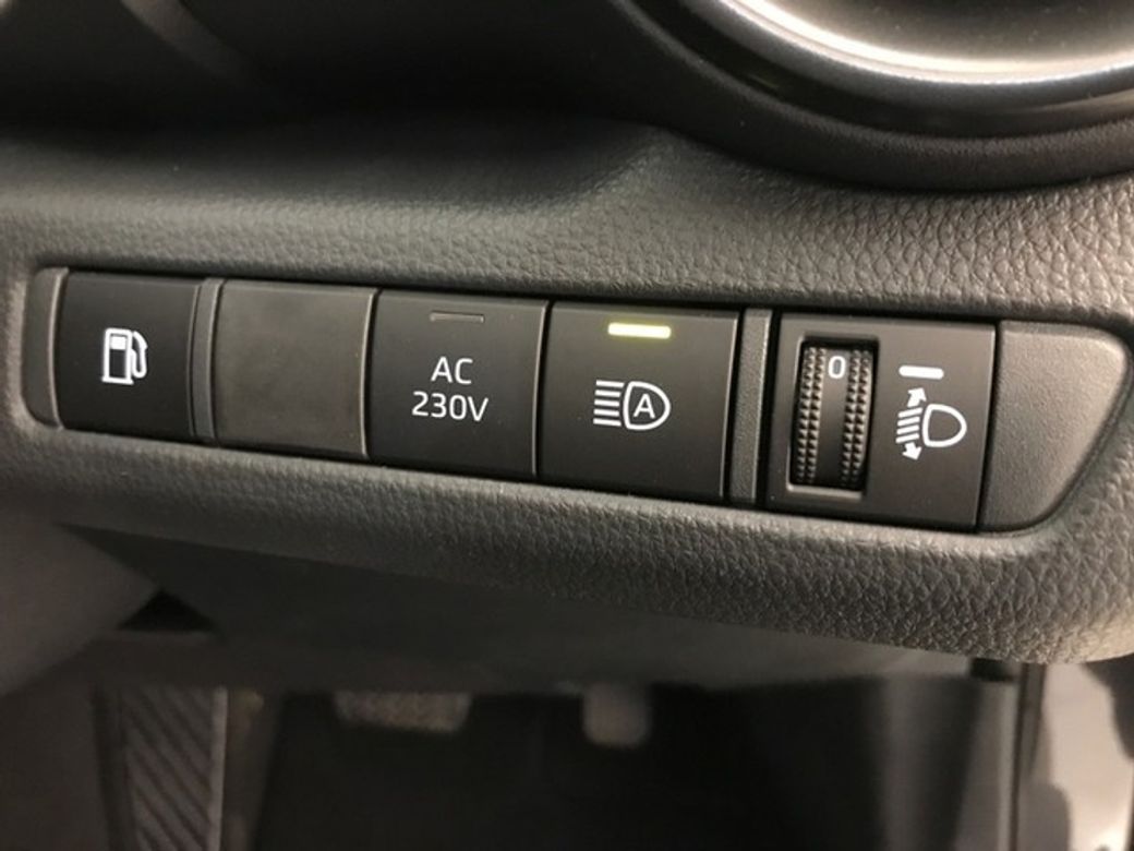 2025 Toyota C-HR